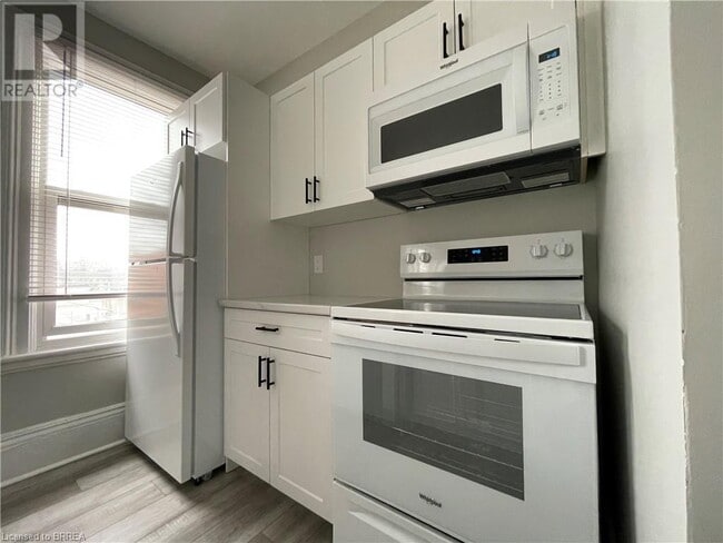 Building Photo - 59 Sheridan St