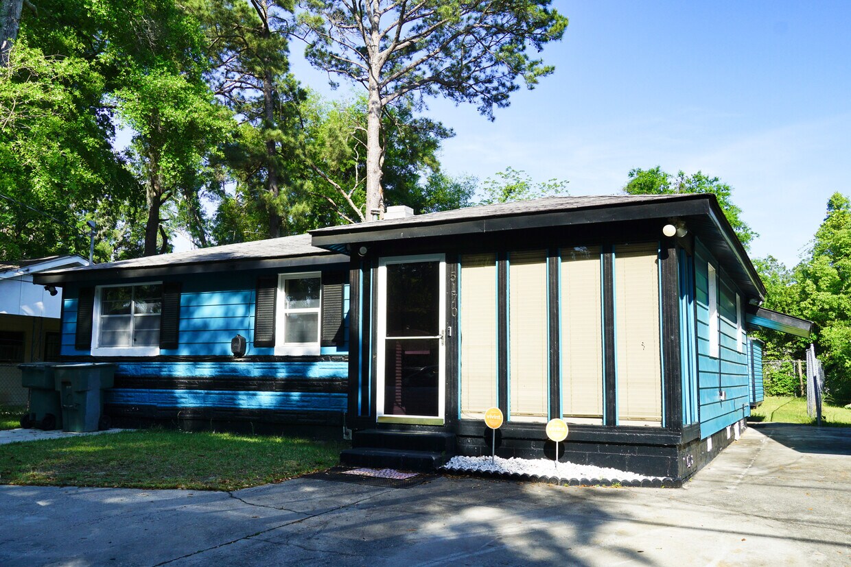 Foto principal - 5170 Cordell St