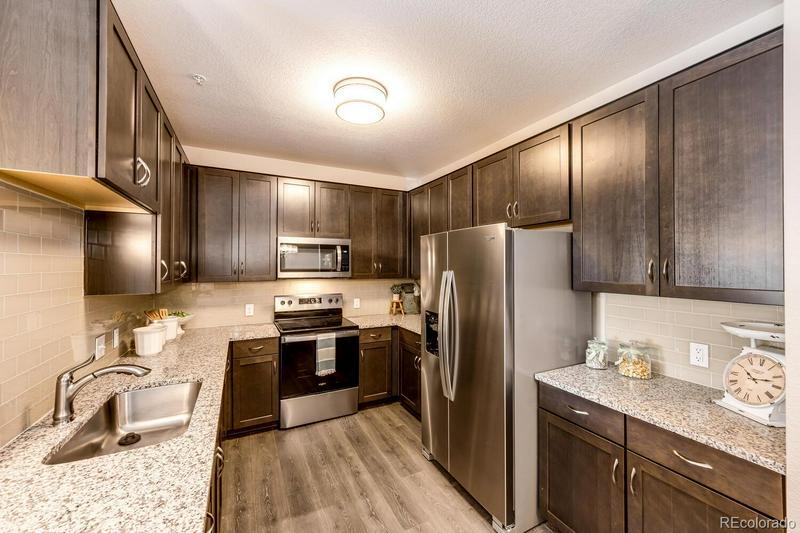 Primary Photo - 15700 E Jamison Dr