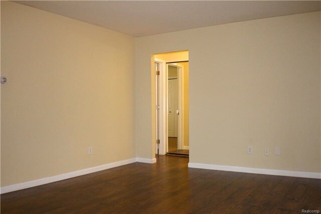 Living Room - 454 Romeo St