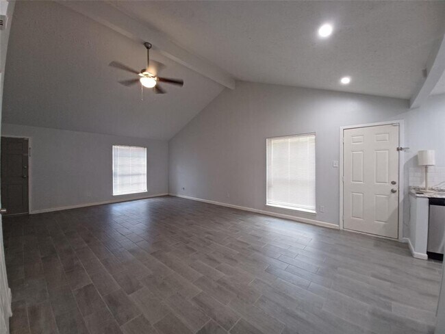 Foto del edificio - 6914 Foxfield Ln