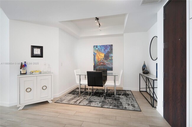 Foto del edificio - 999 SW 1st Ave