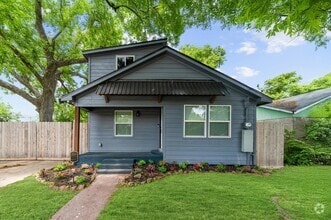 Building Photo - 325 S Bell Dr