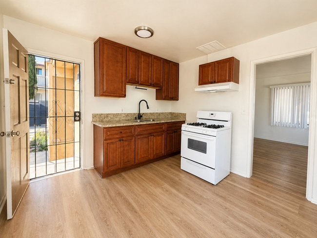 Building Photo - North National City 2 bedroom Home with large private yard and parking