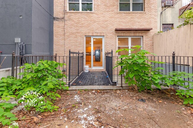 Building Photo - 108 M.L.K. Jr Pl