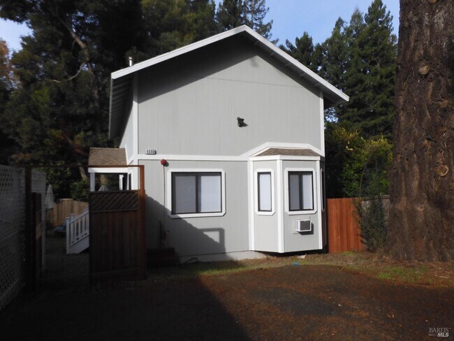 Building Photo - 4069 Alta Vista Ave