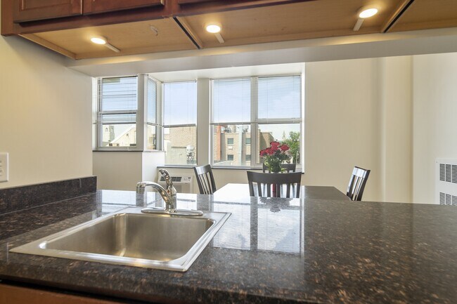 Foto del edificio - Dryden South Furnished Utilities Included!