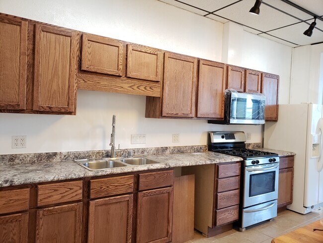 Building Photo - 2969 S Archer Ave