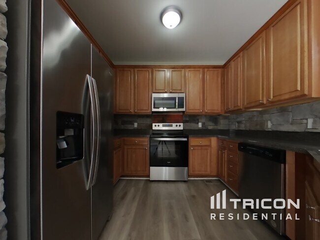 Foto del edificio - 706 Norwood Ct