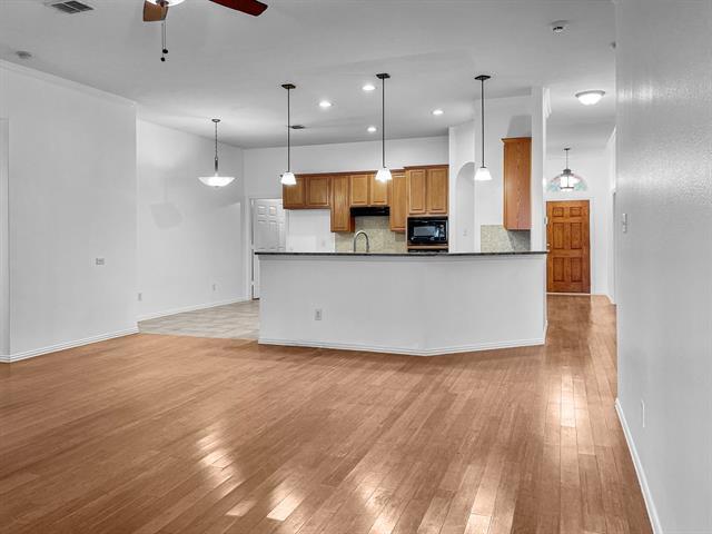 Building Photo - 2416 Hillary Trail