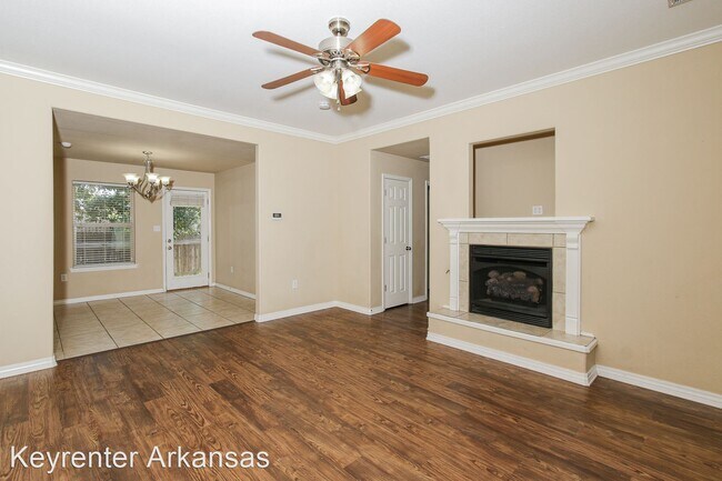 Building Photo - 4 br, 2 bath House - 1210 Lariat Dr