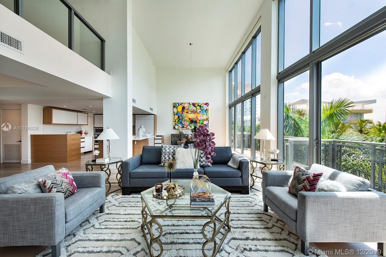 Foto principal - 6000 Collins Ave