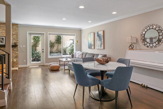 Living Room & Dining Area - 8341 Grenoble St