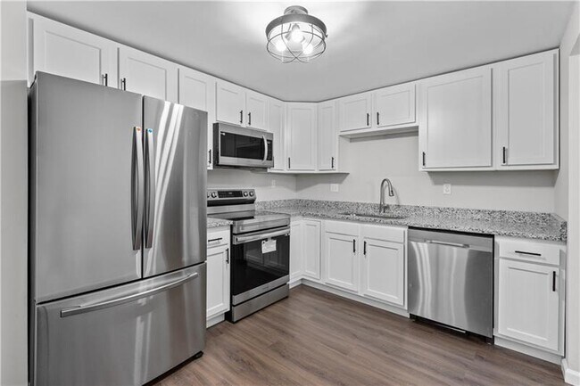 Foto del edificio - 714 Wheatland Cir