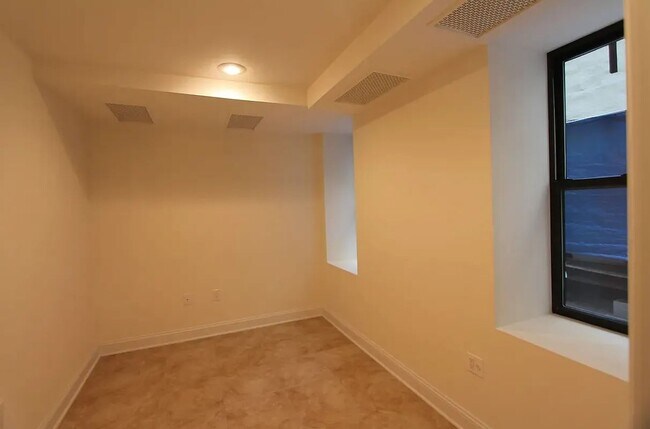 Foto del edificio - 1526 Saint Nicholas Avenue
