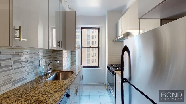 Foto del edificio - 315 W 102nd St