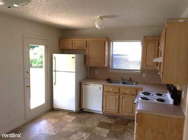 Building Photo - 3 br, 2.5 bath House - 306 Atkinson Ave