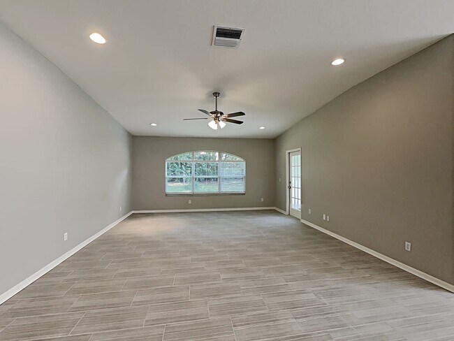 Building Photo - 5902 Falconpark Ct