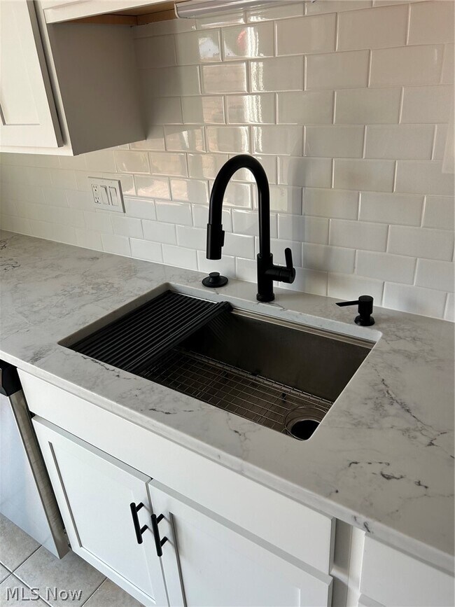 Foto del edificio - 2581 Shakespeare Ln