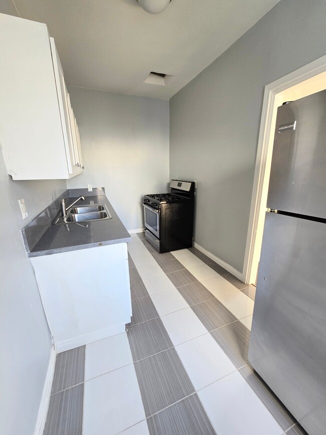 Foto del edificio - 844 N Hoover St