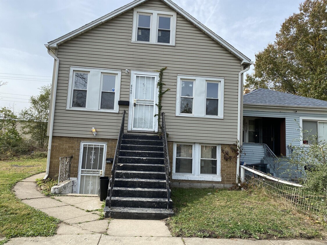 Primary Photo - 4540 Massachusetts St