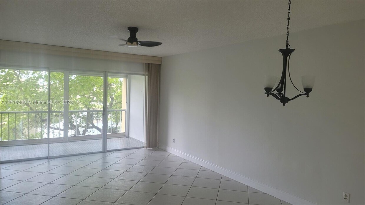 Primary Photo - 6091 NW 61st Ave