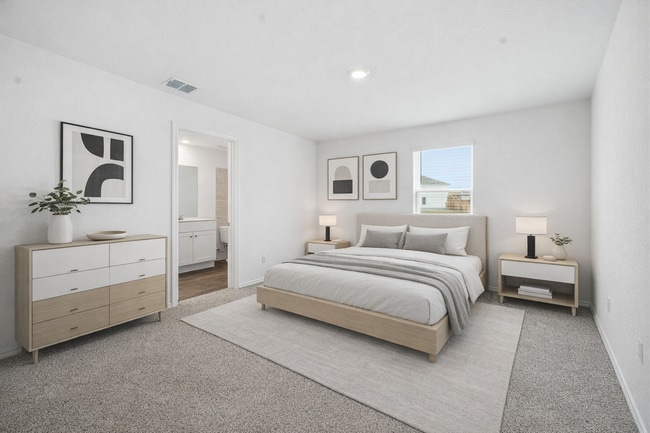 Building Photo - 5106 Blind Shot