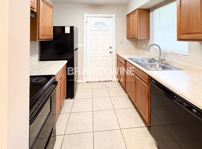 Building Photo - 6203 Shetland Rd