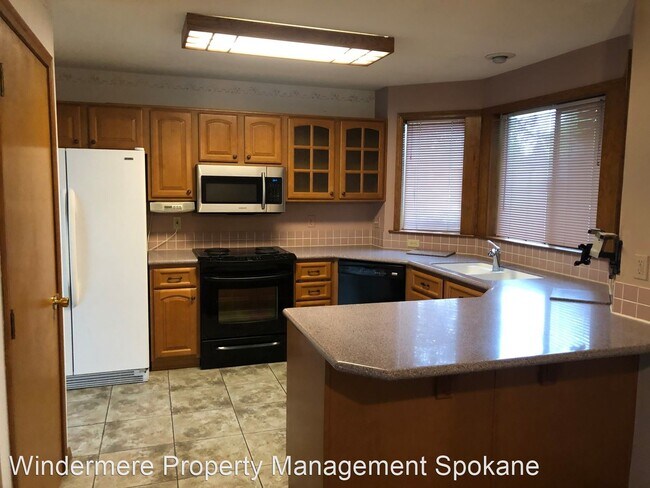 Building Photo - 3 br, 3 bath House - 6114 W. Wind River Dr.
