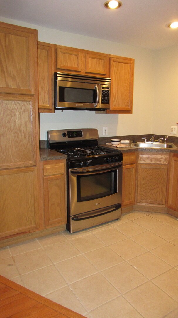 Foto del edificio - Amazing Rehab Townhome with Deck