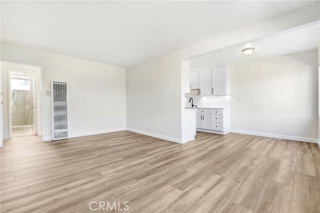 Foto del edificio - 15721 Freeman Ave