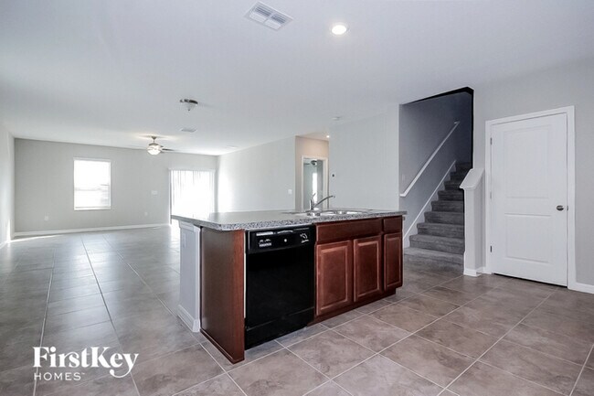 Building Photo - 10111 Paradise Fish Dr