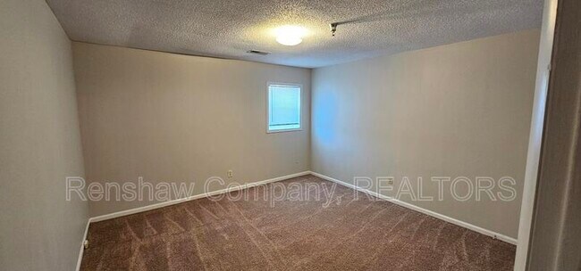 Foto del edificio - 900 S College St