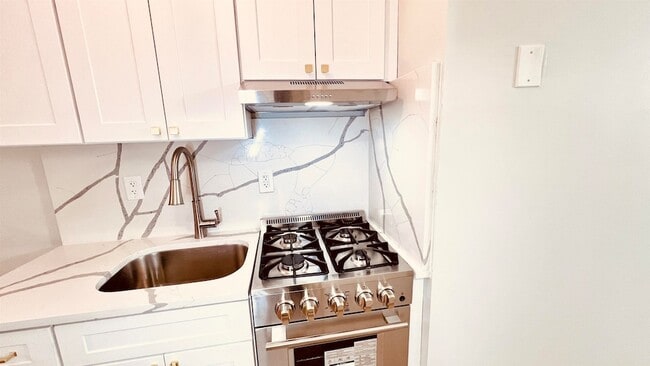 Photo - 3025 John F. Kennedy Blvd House