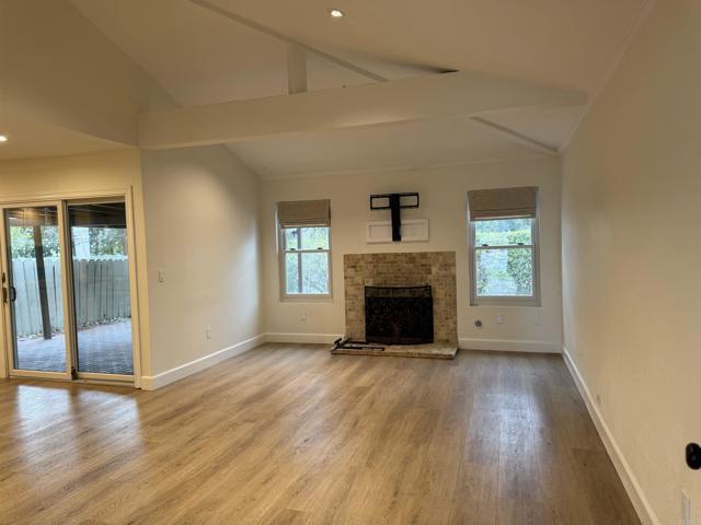 Foto del edificio - 2471 Nielsen St