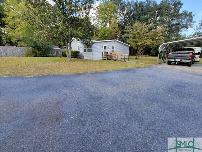 Building Photo - 156 Tish Way
