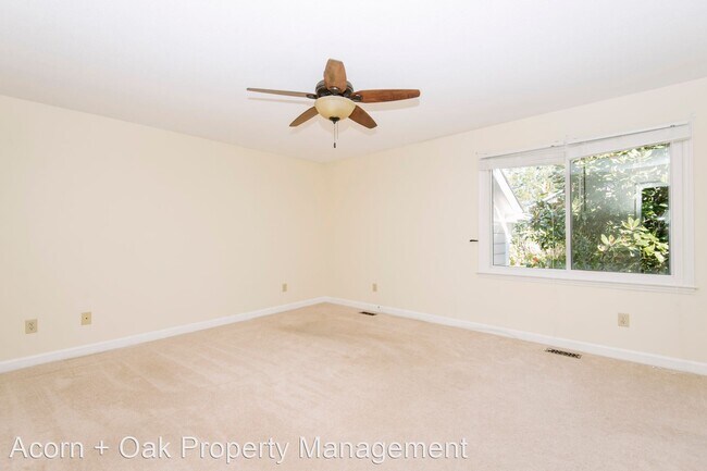 Building Photo - 3 br, 2 bath House - 5821 Iris Lake Ct