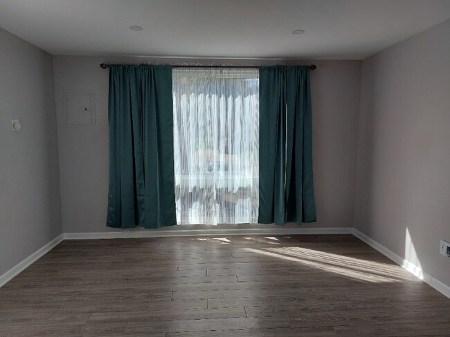 Foto del edificio - 314 Pine Dr