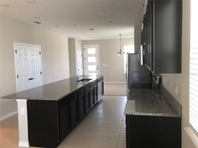 Foto del edificio - 16419 Olive Hill Dr