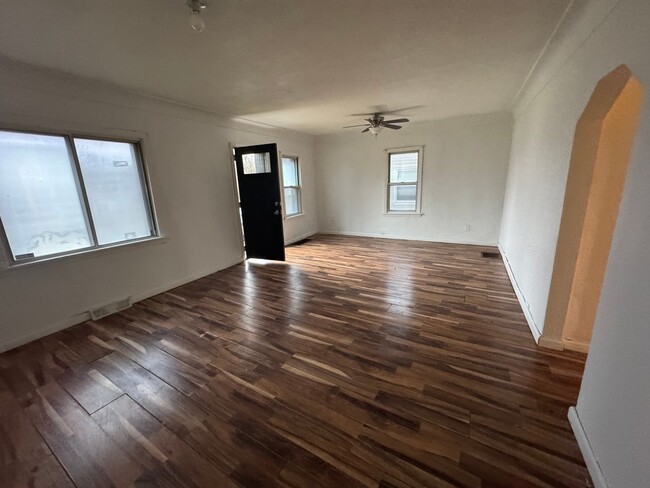 Foto del edificio - 3 Bedroom, 1 Bath in the Heart of Ferguson!