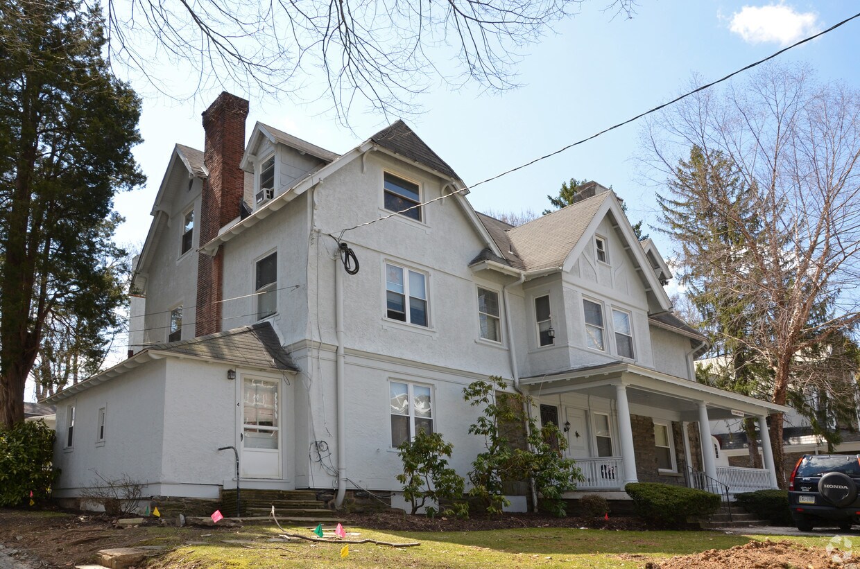 Primary Photo - 232 Montgomery Ave