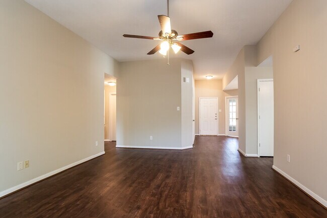 Foto del edificio - 28906 Loddington St