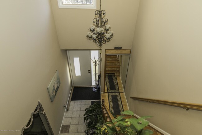 Building Photo - 11 Belaire Ct