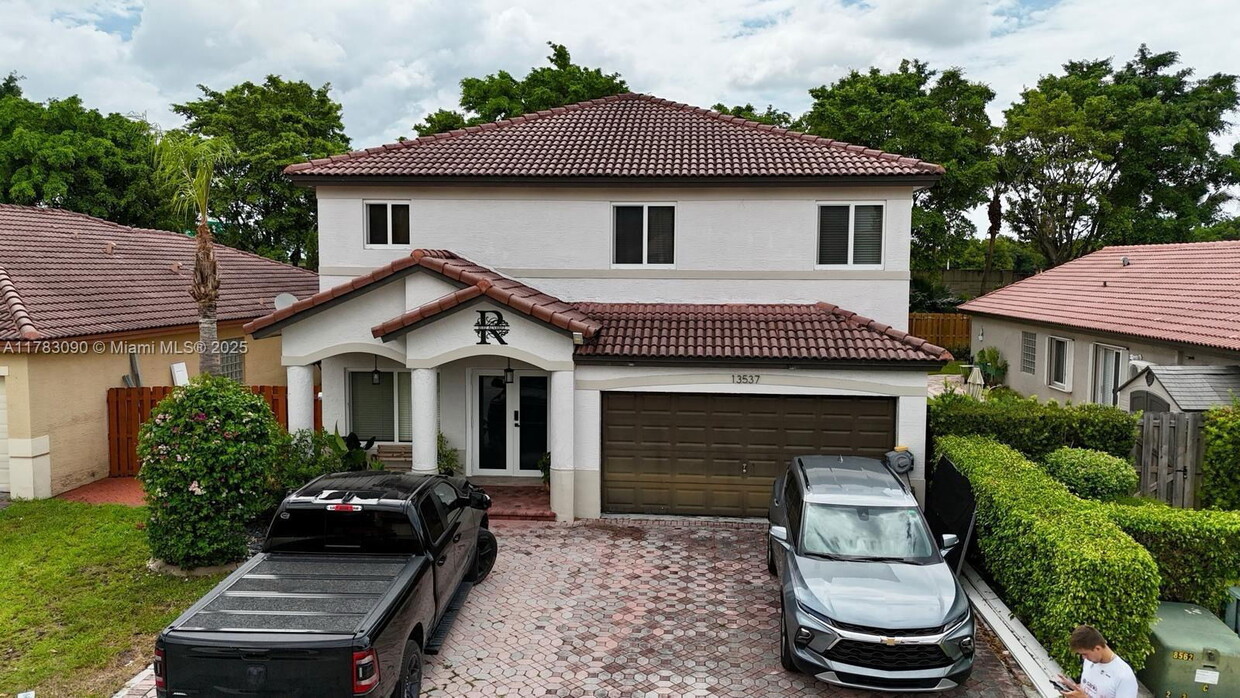 Primary Photo - 13537 SW 118th Path