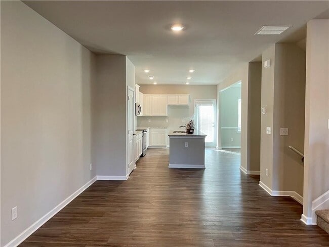 Building Photo - 511 Ruths Dr