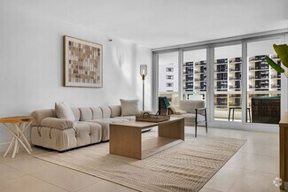 Building Photo - 1717 N Bayshore Dr