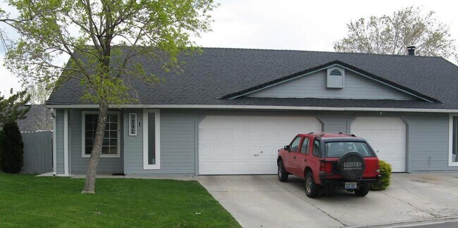 Building Photo - 1292 Alicia Cir