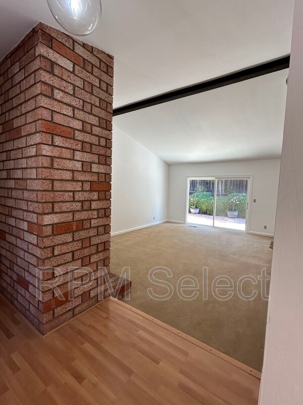 Building Photo - 1866 Las Ramblas Dr