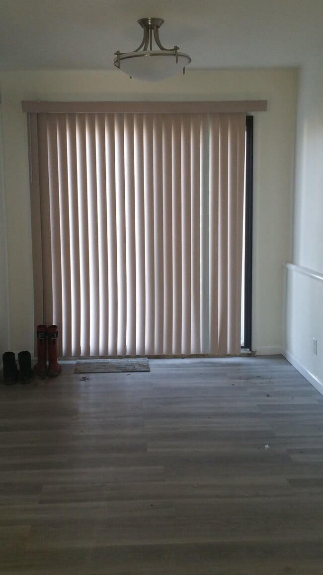 Foto del edificio - 2067 Libertyville Rd