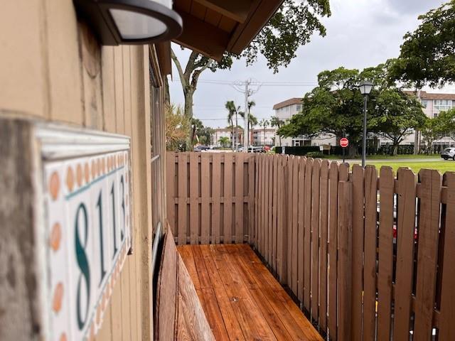 Foto del edificio - 8113 SW 24th St